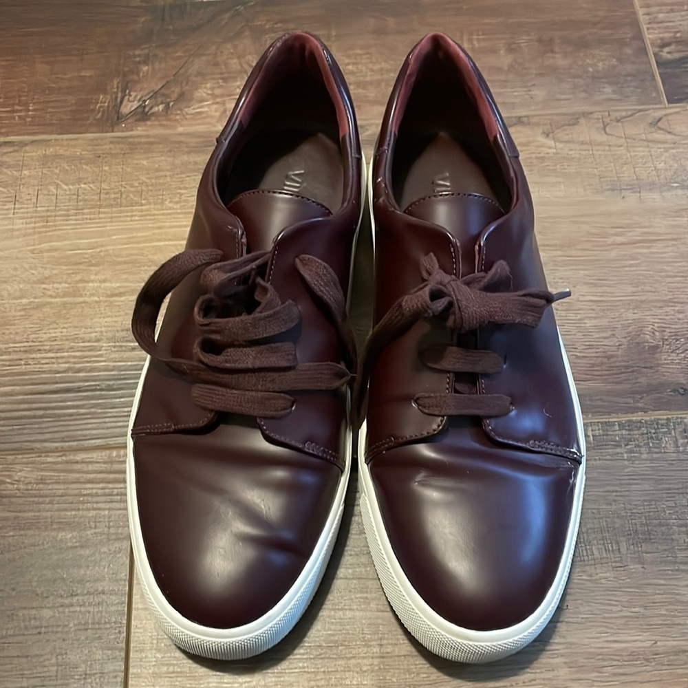 VINCE Bale Sneaker in Fig Size 7.5